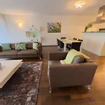 Apartamento Relax And Recharge By The Lake! Modern Apartments, Ap26