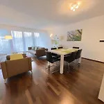 Relax And Recharge By The Lake! Modern Apartments, Ap26 Apartamento