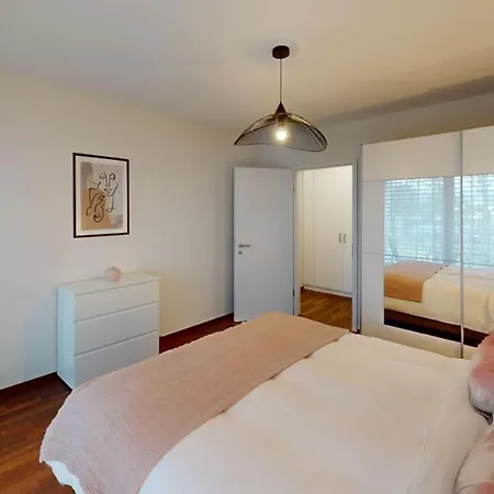 Relax And Recharge By The Lake! Modern Apartments, Ap26 아파트 *