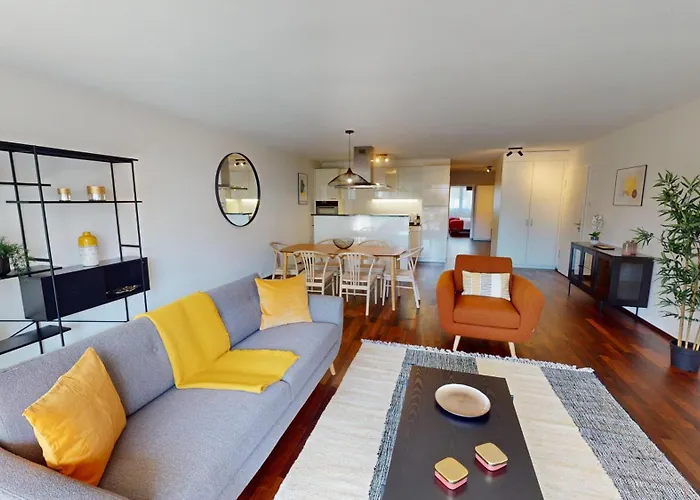 Relax And Recharge By The Lake! Modern Apartments, Ap26