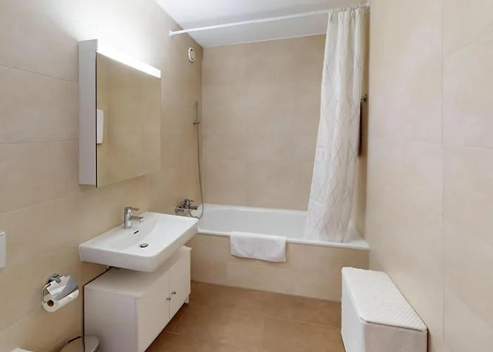 Relax And Recharge By The Lake! Modern Apartments, Ap26 Apartamento *